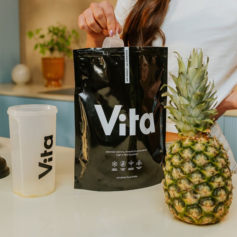 VITA SHAKE Ananas 600 g + Shaker GRATIS – Koktajl Białkowo-Witaminowy